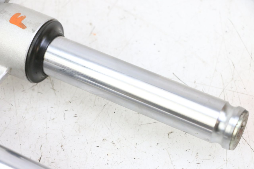 photo de FOURREAU FOURCHE PEUGEOT KISBEE 4T 50 (2010 - 2017)