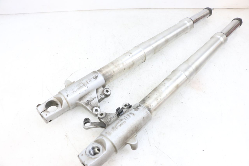 photo de FOURREAU FOURCHE BMW R RT ABS 1200 (2010 - 2014) - Gros plan technique