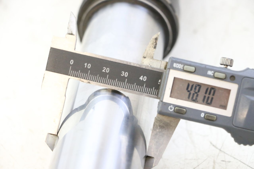 photo de FOURREAU FOURCHE KTM SUPERENDURO R 950 (2005 - 2009)