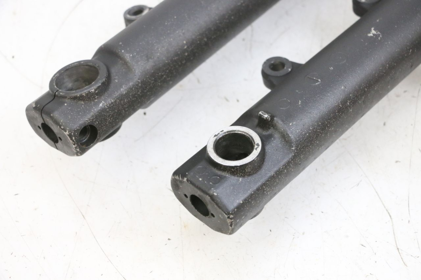 photo de FOURREAU FOURCHE YAMAHA TDM ABS 900 (2002 - 2014) - Détails caractéristiques