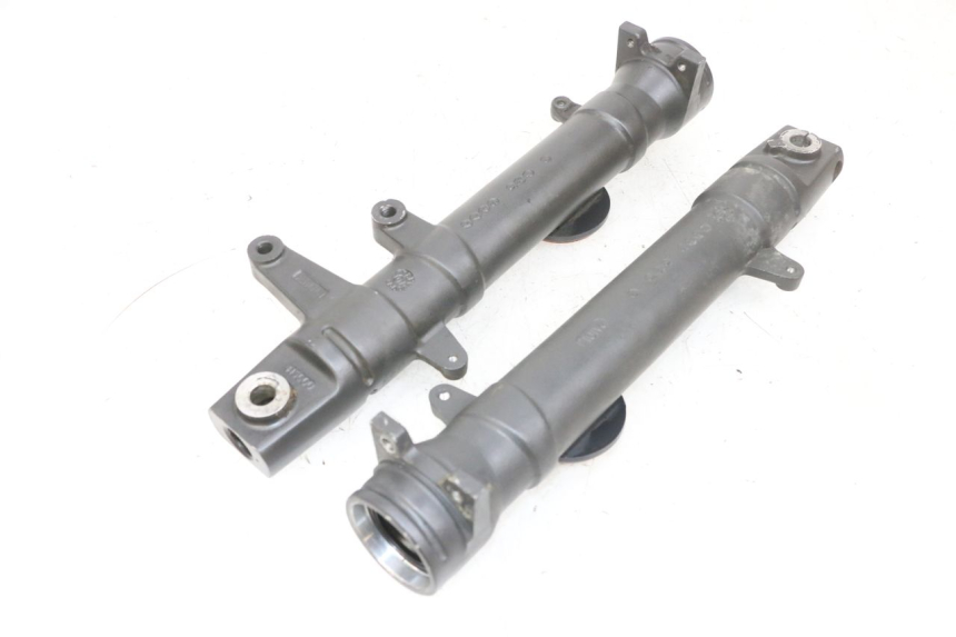 photo de FOURREAU FOURCHE YAMAHA TZR 50 (2008 - 2016) - Autre angle de vue