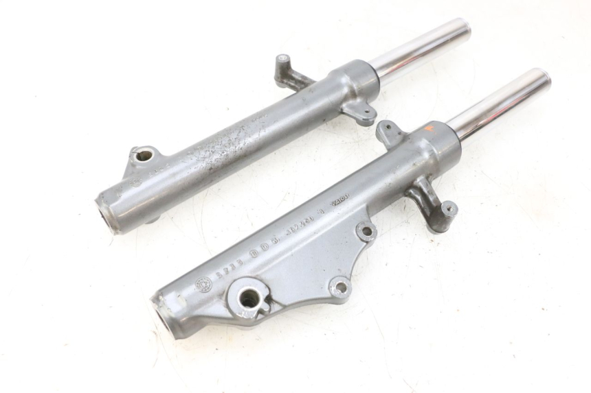 photo de FOURREAU FOURCHE YAMAHA XMAX X-MAX 125 (2006 - 2009) - Détails caractéristiques