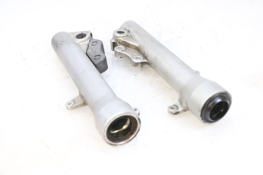 photo de FOURREAU FOURCHE PIAGGIO X8 125 (2004 - 2007) - Points de fixation