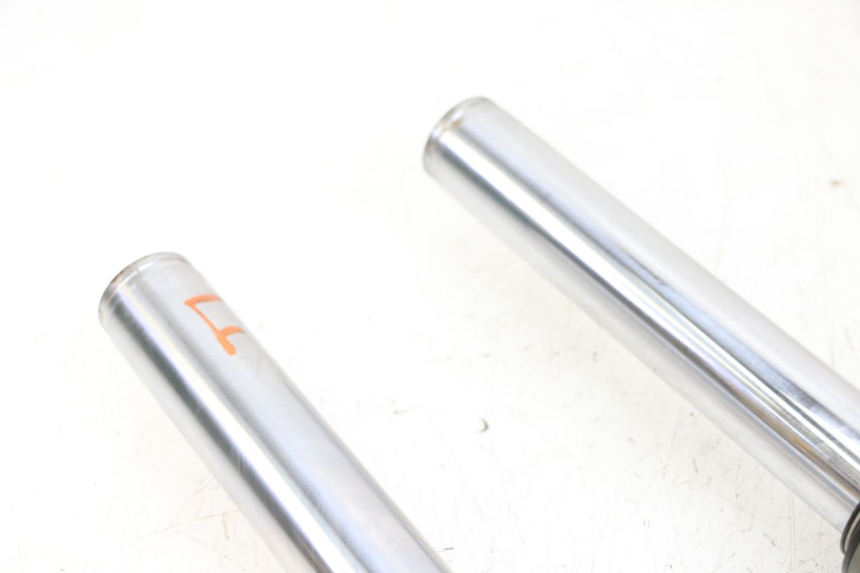 photo de FOURREAU FOURCHE YAMAHA YP MAJESTY 125 (2002 - 2006) - Vue rapprochée