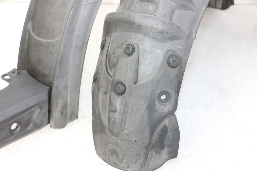 photo de GARDE BOUE ARRIERE QUADRO 4 4D 350 (2015 - 2018)