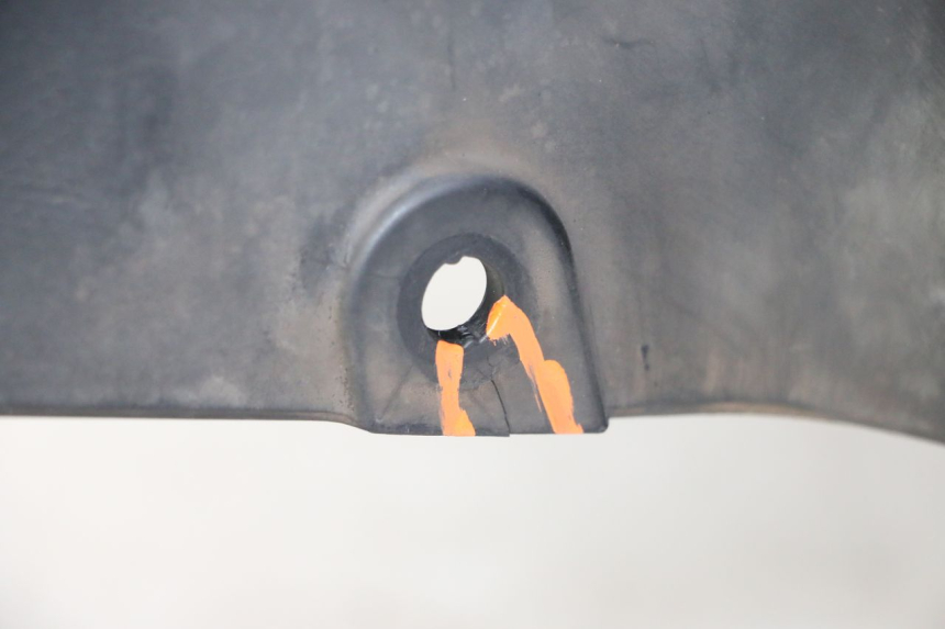 photo de GARDE BOUE AVANT SUZUKI BURGMAN 125 (2007 - 2014)