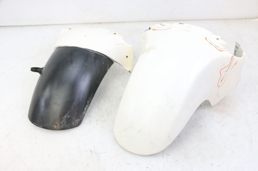 photo de GARDE BOUE AVANT YAMAHA FJ 36Y 1100 (1984 - 1985)