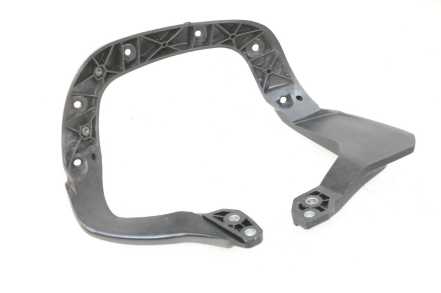 photo de GARDE BOUE AVANT PIAGGIO MP3 HPE 310 (2024 - 2025)