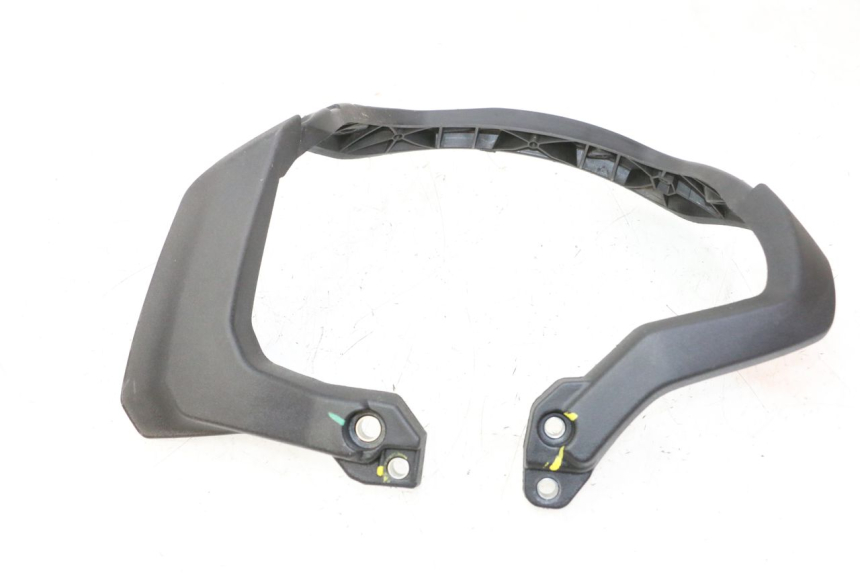 photo de GARDE BOUE AVANT PIAGGIO MP3 HPE 310 (2024 - 2025)