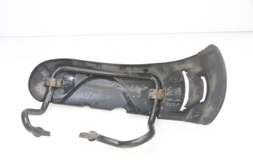 photo de GARDE BOUE AVANT PIAGGIO MP3 LT 400 (2007 - 2012)