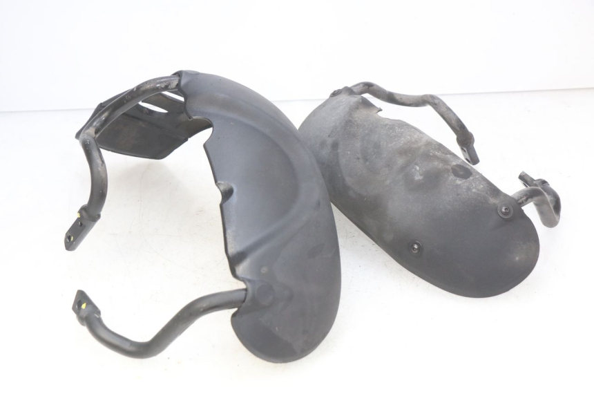 photo de GARDE BOUE AVANT PIAGGIO MP3 LT 400 (2007 - 2012)