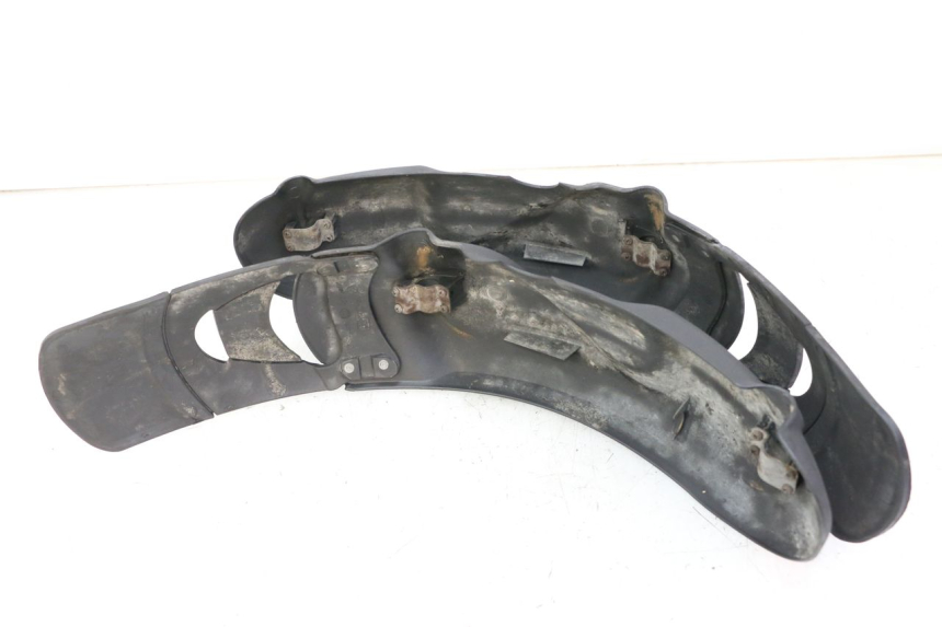 photo de GARDE BOUE AVANT PIAGGIO MP3 LT 400 (2007 - 2012)