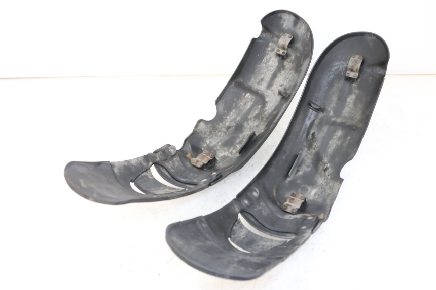 photo de GARDE BOUE AVANT PIAGGIO MP3 LT 400 (2007 - 2012)