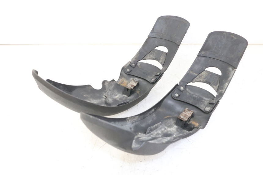 photo de GARDE BOUE AVANT PIAGGIO MP3 LT 400 (2007 - 2012)