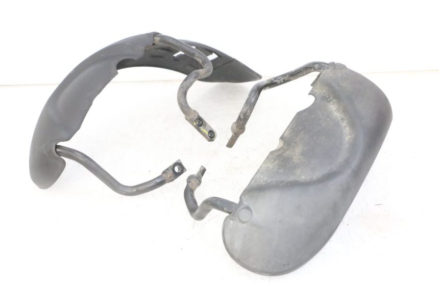 photo de GARDE BOUE AVANT PIAGGIO MP3 LT 300 (2010 - 2016)