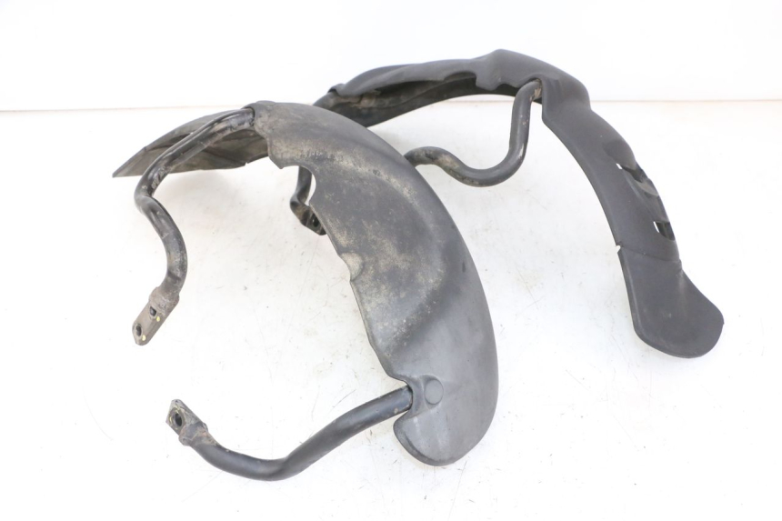 photo de GARDE BOUE AVANT PIAGGIO MP3 LT 300 (2010 - 2016)