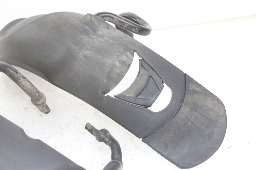 photo de GARDE BOUE AVANT PIAGGIO MP3 LT 300 (2010 - 2016)