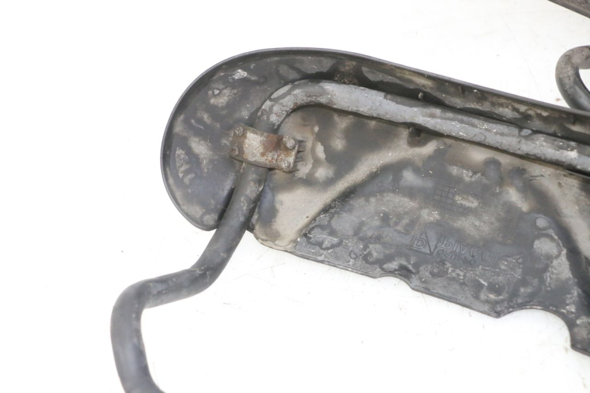 photo de GARDE BOUE AVANT PIAGGIO MP3 LT 300 (2010 - 2016)