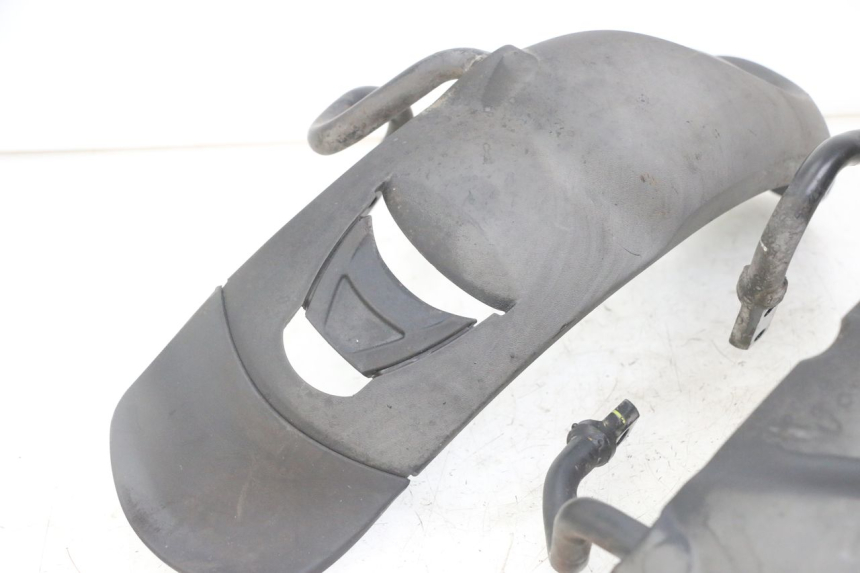 photo de GARDE BOUE AVANT PIAGGIO MP3 LT 300 (2010 - 2016)