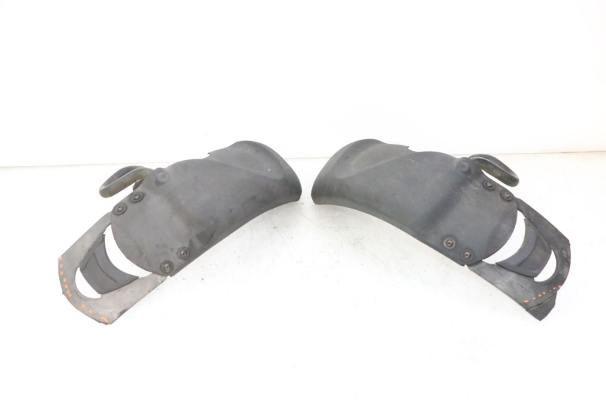 photo de GARDE BOUE AVANT PIAGGIO MP3 LT 300 (2010 - 2016)