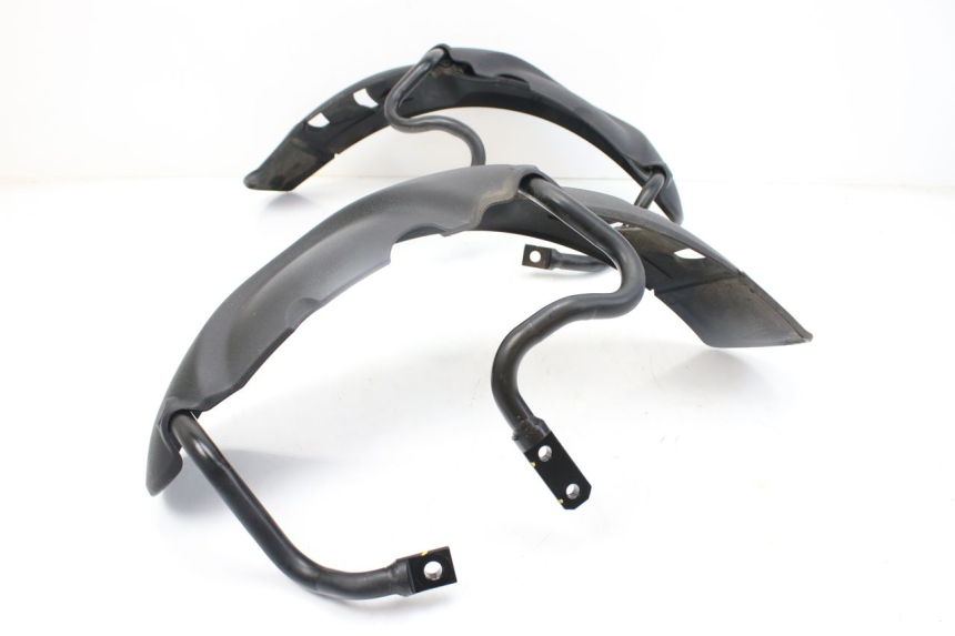 photo de GARDE BOUE AVANT PIAGGIO MP3 500 (2014 - 2016)