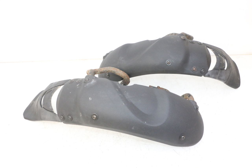 photo de GARDE BOUE AVANT PIAGGIO MP3 RL 250 (2007 - 2010)