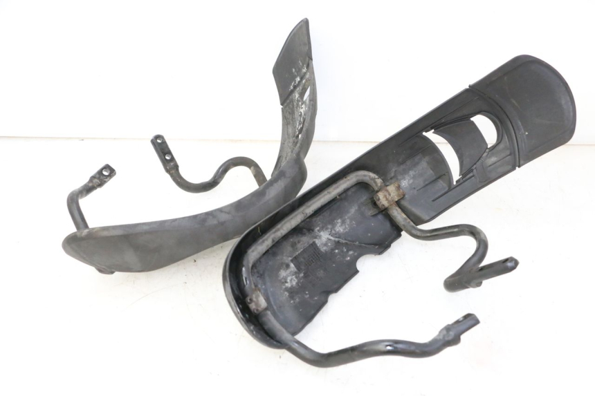 photo de GARDE BOUE AVANT PIAGGIO MP3 500 (2011 - 2015)