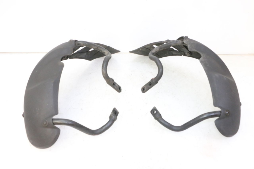 photo de GARDE BOUE AVANT PIAGGIO MP3 125 (2006 - 2014)