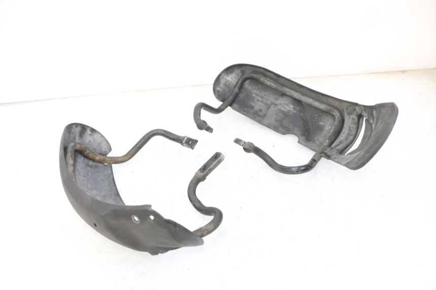 photo de GARDE BOUE AVANT PIAGGIO MP3 RL 250 (2007 - 2010)