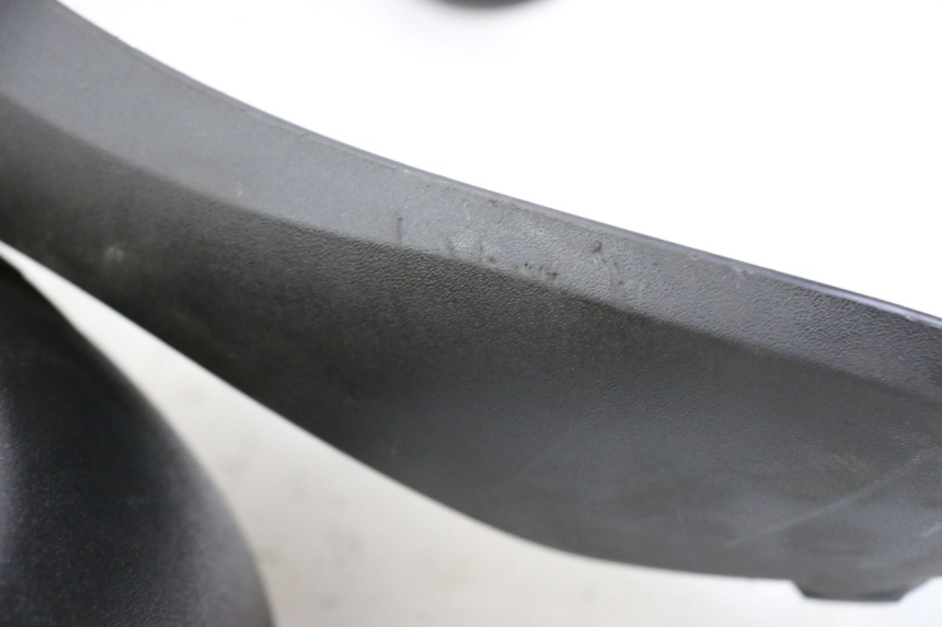 photo de GARDE BOUE AVANT PIAGGIO MP3 500 (2014 - 2016)
