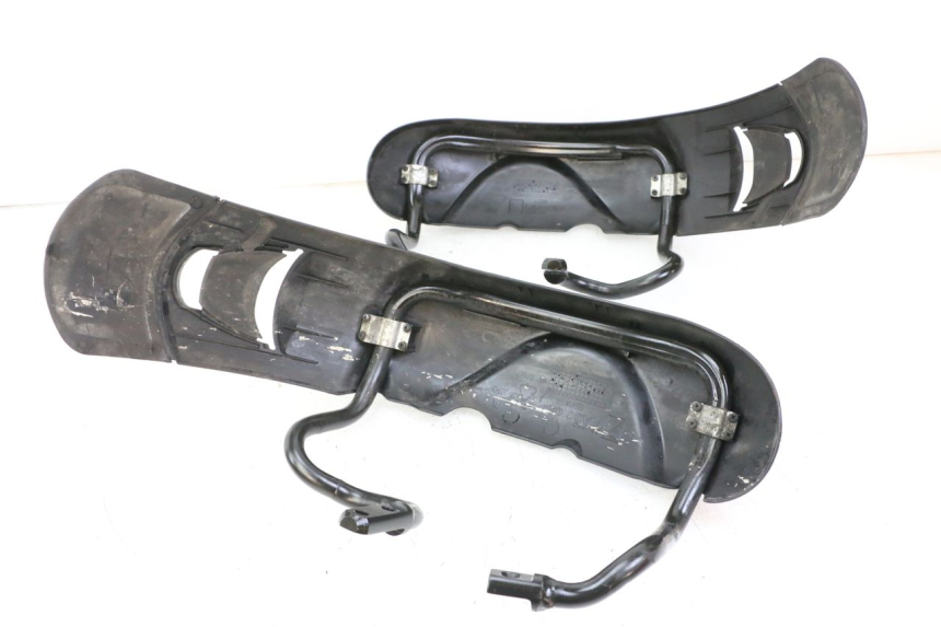 photo de GARDE BOUE AVANT PIAGGIO MP3 500 (2014 - 2016)
