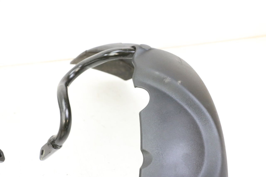 photo de GARDE BOUE AVANT PIAGGIO MP3 500 (2014 - 2016)