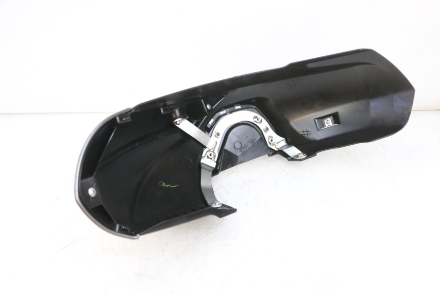 photo de GARDE BOUE AVANT YAMAHA TRICITY 300 (2020 - 2024) - Points de fixation