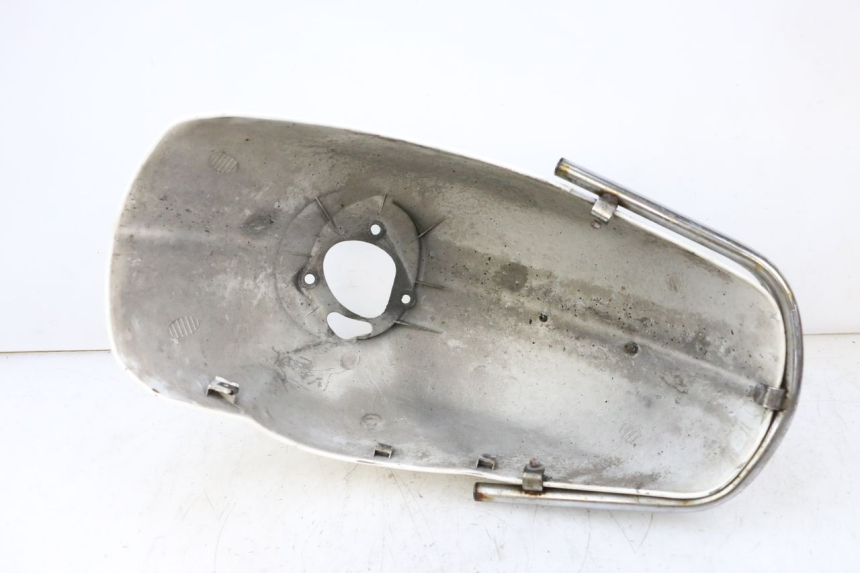 photo de GARDE BOUE AVANT PIAGGIO VESPA GTS SUPER IE 125 (2009 - 2016) - Autre angle de vue