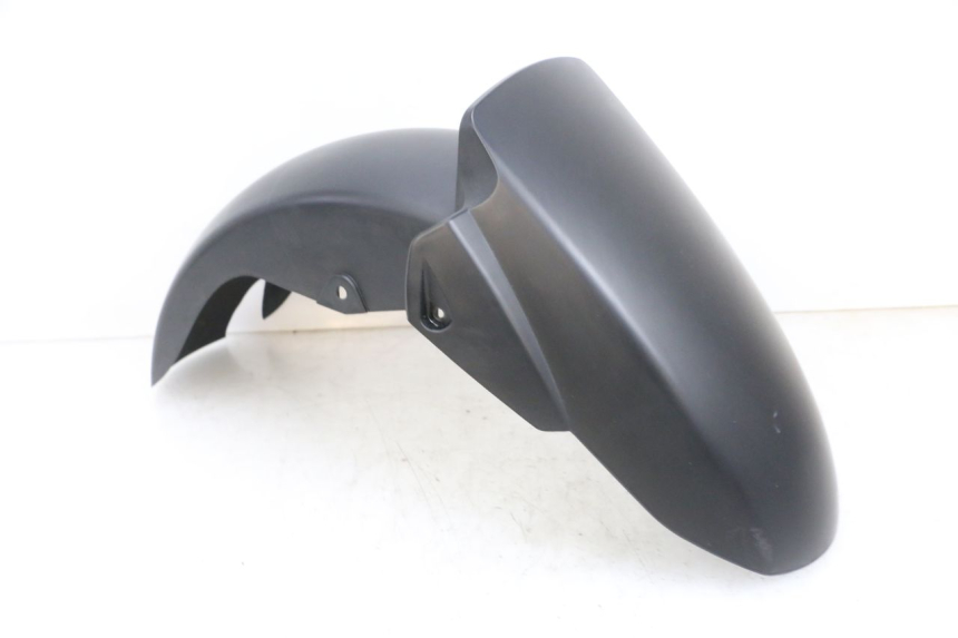 photo de GARDE BOUE AVANT YAMAHA XMAX X-MAX 125 (2006 - 2009) - Gros plan technique