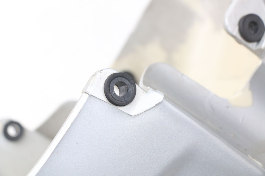 photo de GARDE BOUE AVANT PIAGGIO X9 125 (2000 - 2003)