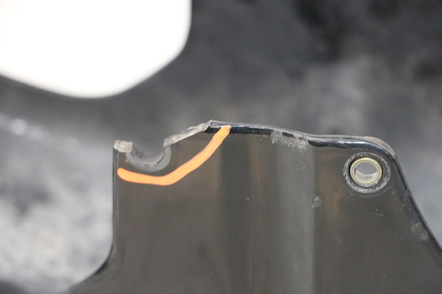 photo de GARDE BOUE AVANT YAMAHA FZS FAZER 600 (2001 - 2003)