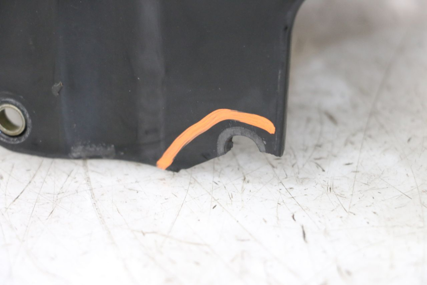 photo de GARDE BOUE AVANT YAMAHA FZS FAZER 600 (2001 - 2003)