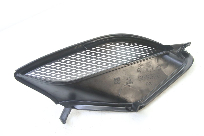 photo de GRILLE RADIATEUR DROITE PIAGGIO NRG POWER PUREJET 50 (2018 - 2021)