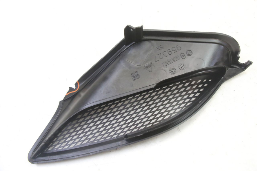photo de GRILLE RADIATEUR GAUCHE PIAGGIO NRG POWER PUREJET 50 (2018 - 2021)