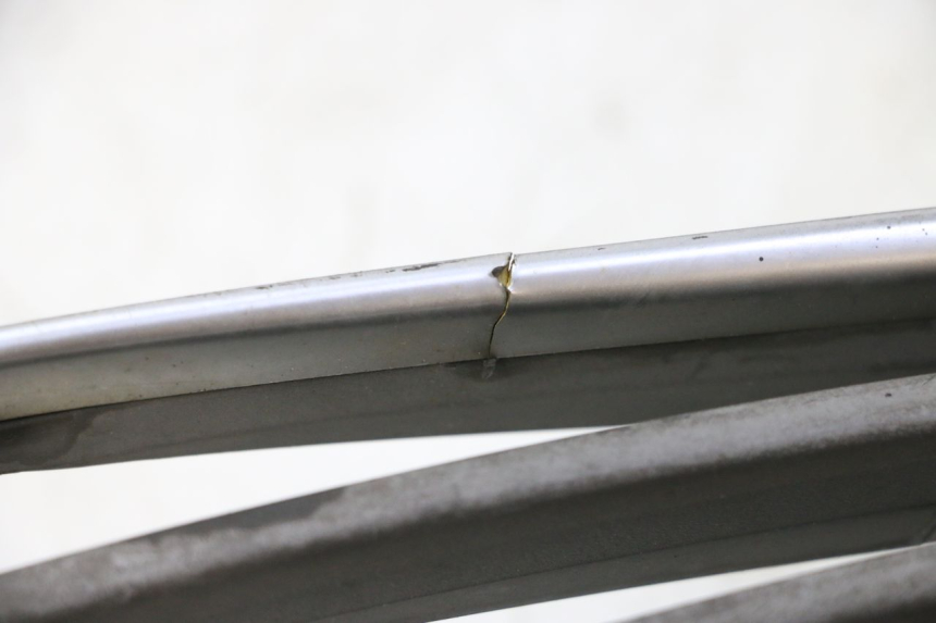 photo de GRILLE RADIATEUR PIAGGIO MP3 LT 300 (2010 - 2016)