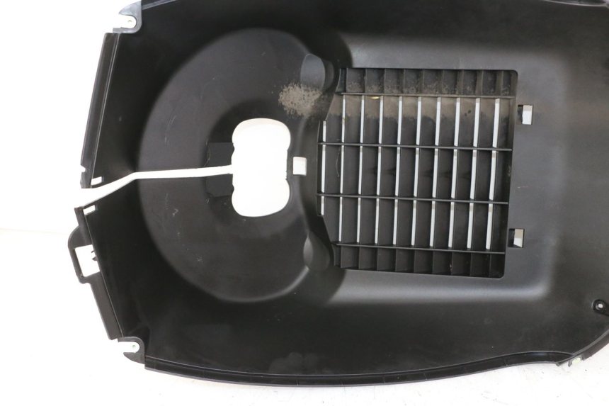 photo de GRILLE RADIATEUR PEUGEOT SATELIS COMPRESSOR K15 125 (2006 - 2009)