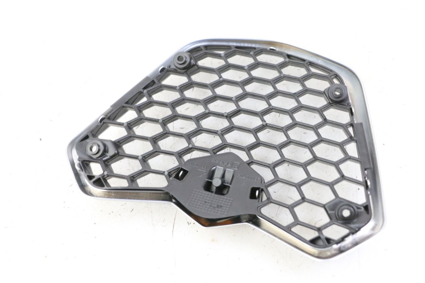 photo de GRILLE RADIATEUR PIAGGIO MP3 500 (2014 - 2016)