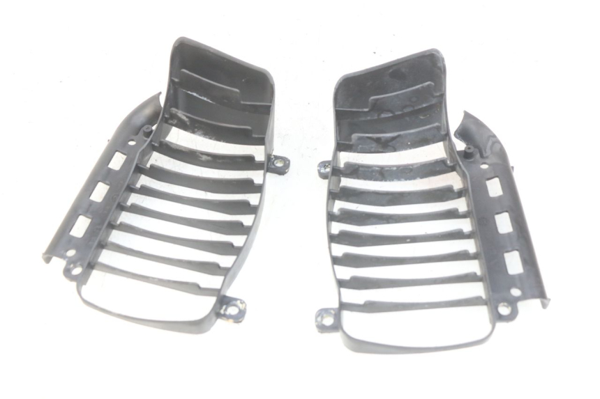 photo de GRILLE RADIATEUR PIAGGIO VESPA GRANTURISMO 125 (2003 - 2007)