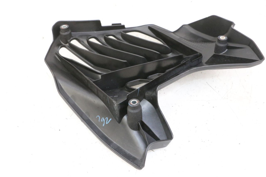 photo de GRILLE RADIATEUR YAMAHA XMAX X-MAX 125 (2021 - 2025)