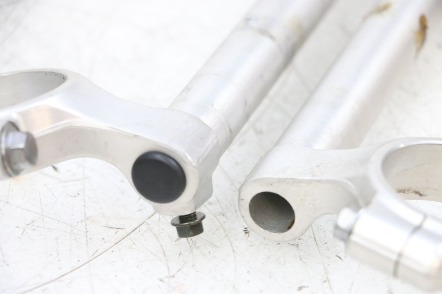 photo de GUIDON SUZUKI GSXR GSX-R 1000 (2003 - 2004) - Autre angle de vue