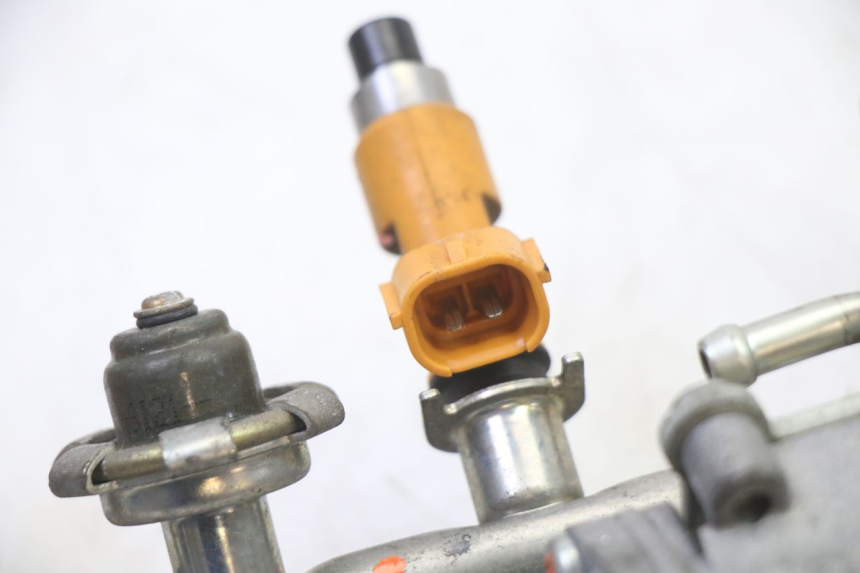 photo de INJECTEUR YAMAHA FZ6 FAZER S2 600 (2007 - 2011)