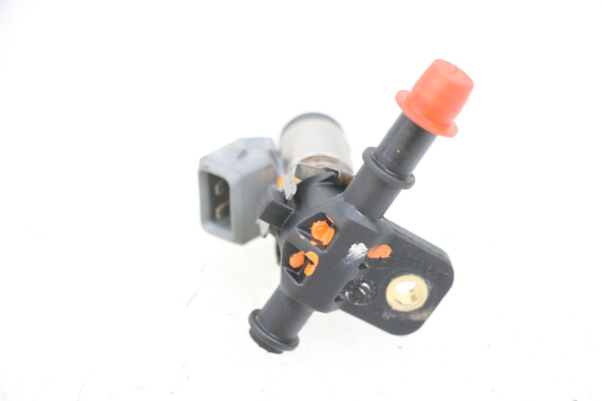 photo de INJECTEUR PIAGGIO MP3 RL 250 (2007 - 2010) - État de surface