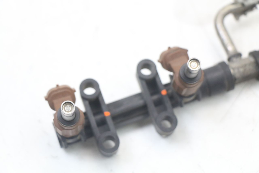 photo de INJECTEUR SUZUKI GSR 750 (2011 - 2017)