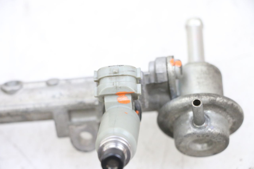 photo de INJECTEUR YAMAHA TDM ABS 900 (2002 - 2014) - Vue d’ensemble